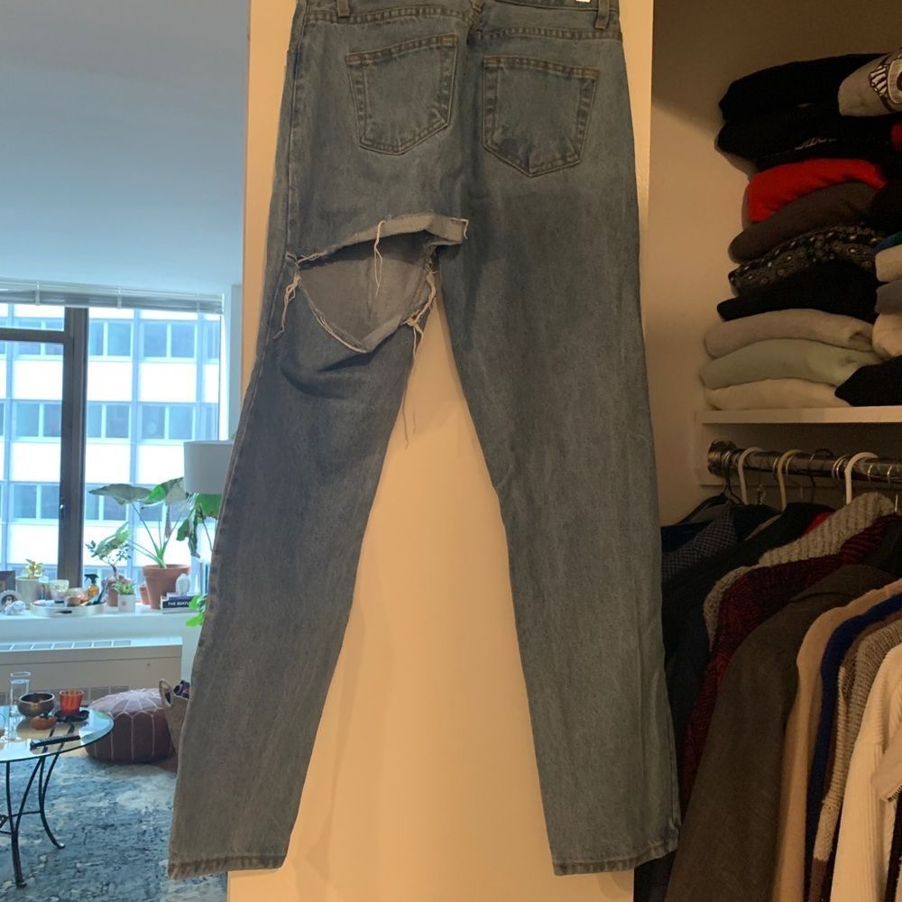 Brandy Melville Butt Rip Jeans - Picture 4 of 4